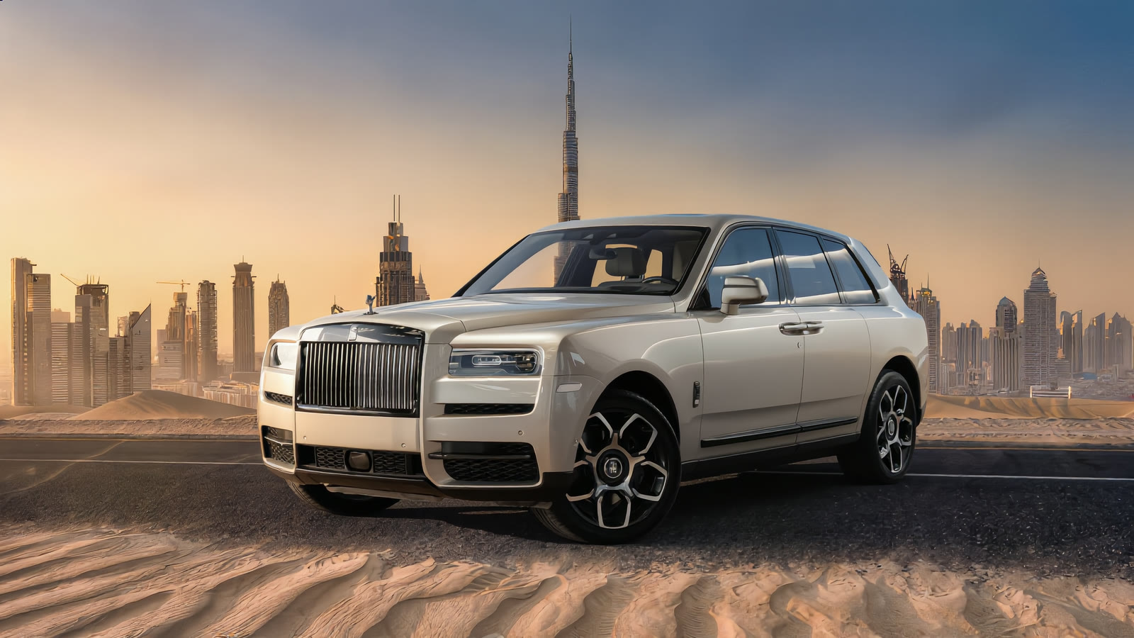 Rolls-Royce Cullinan available to rent in Dubai